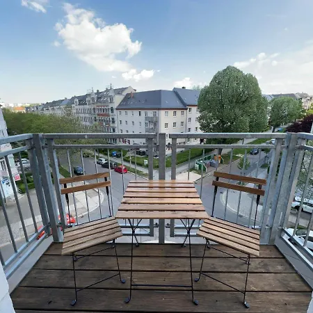 Chic And Calm With Balcony In Gorgeous Kassberg Chemnitz